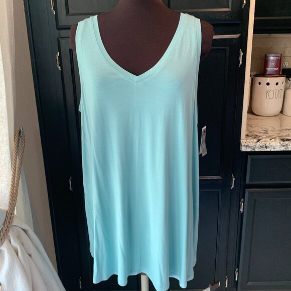 Lane Bryant Swing V-Neck Tank NWT 14/16 - Picture 1 of 6